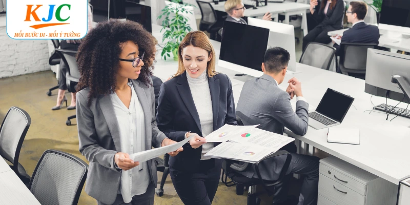 Câu hỏi nhân viên công ty có được ra vào tự do không tại KJC