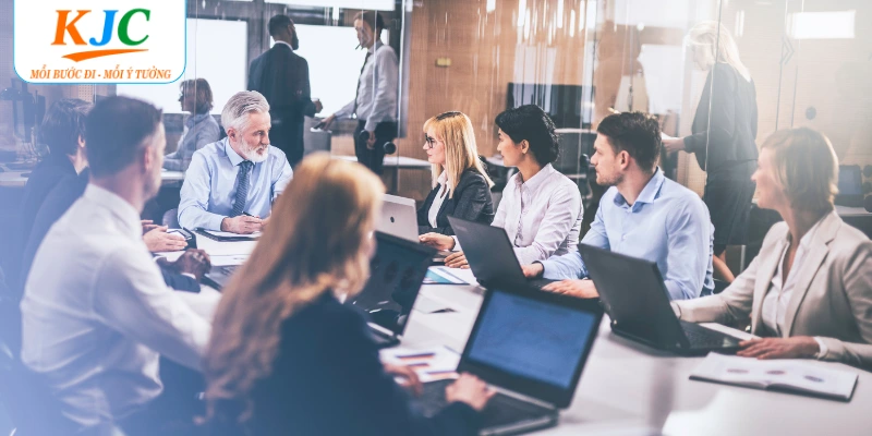 Nhân Viên Công Ty Có Được Ra Vào Tự Do Không Tại Hệ Thống KJC