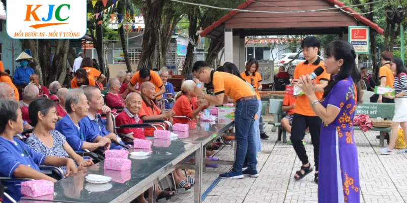 Sự kiện lan tỏa yêu thương tại trung tâm dưỡng lão TP. Cần Thơ